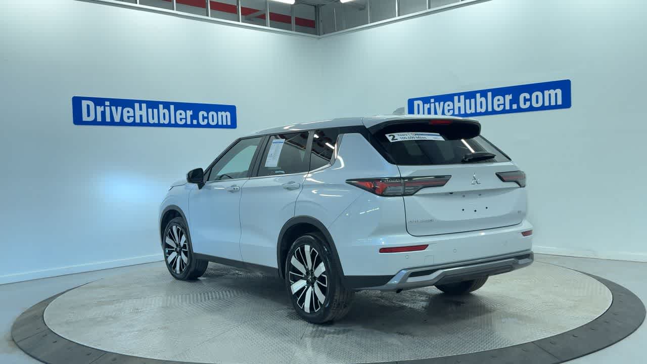 2025 Mitsubishi Outlander SE