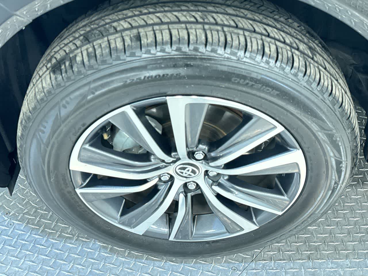 2022 Toyota Venza LE