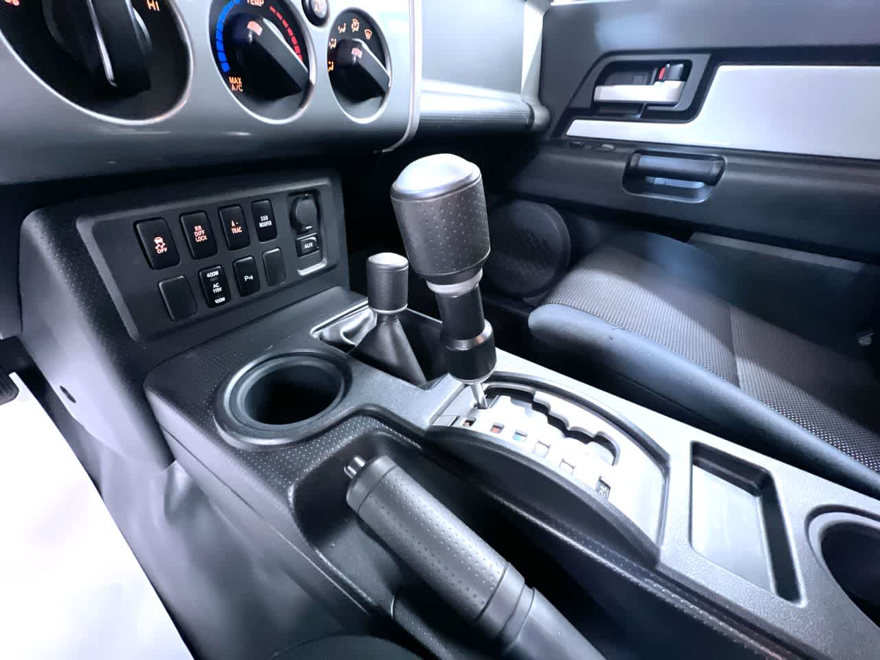 2010 Toyota FJ Cruiser 4WD 4dr Auto (Natl)