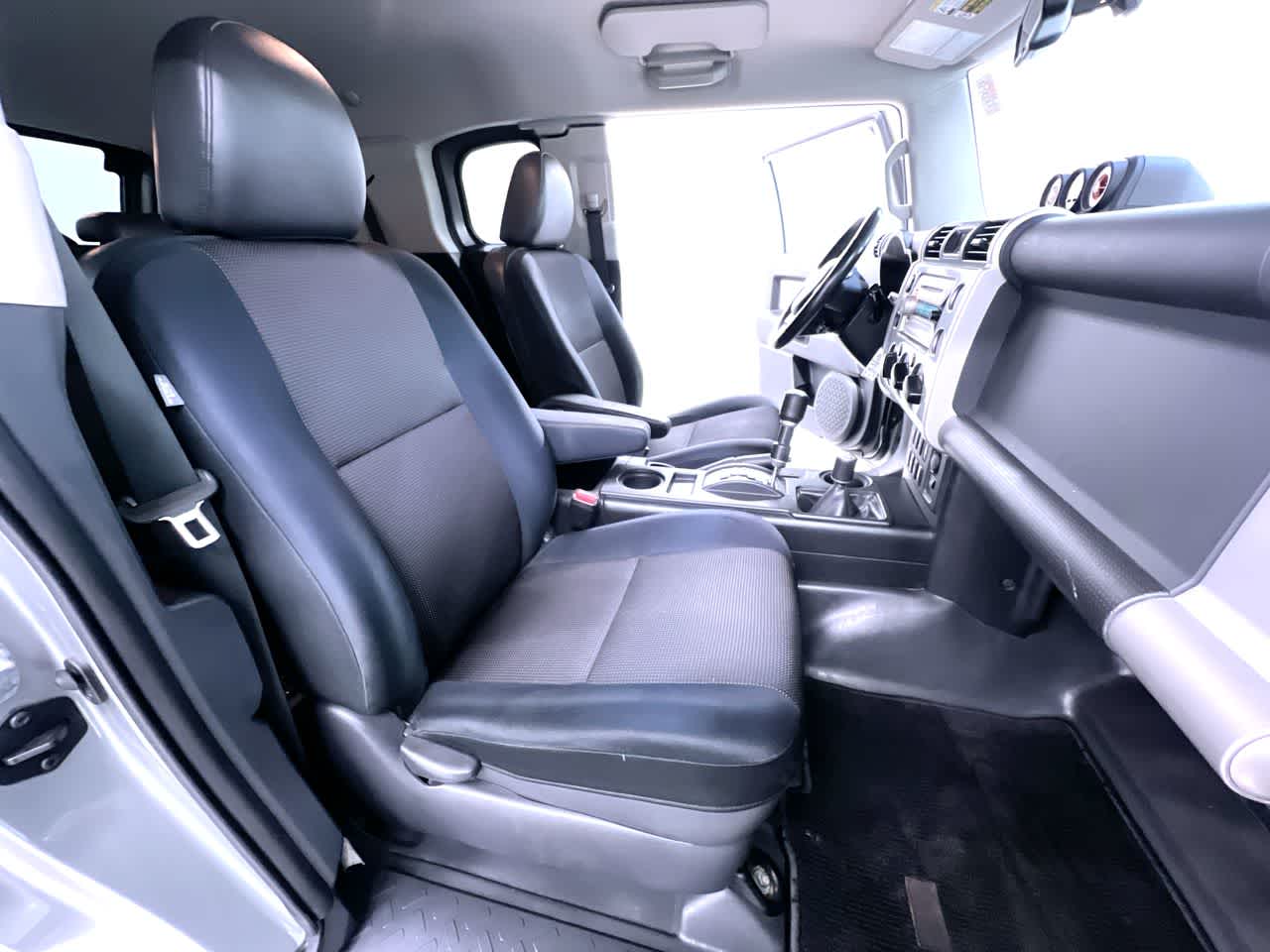 2010 Toyota FJ Cruiser 4WD 4dr Auto (Natl)