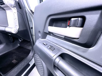 2010 Toyota FJ Cruiser 4WD 4dr Auto (Natl)