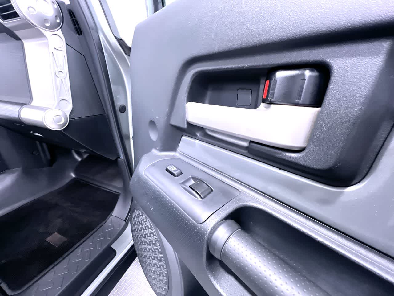 2010 Toyota FJ Cruiser 4WD 4dr Auto (Natl)