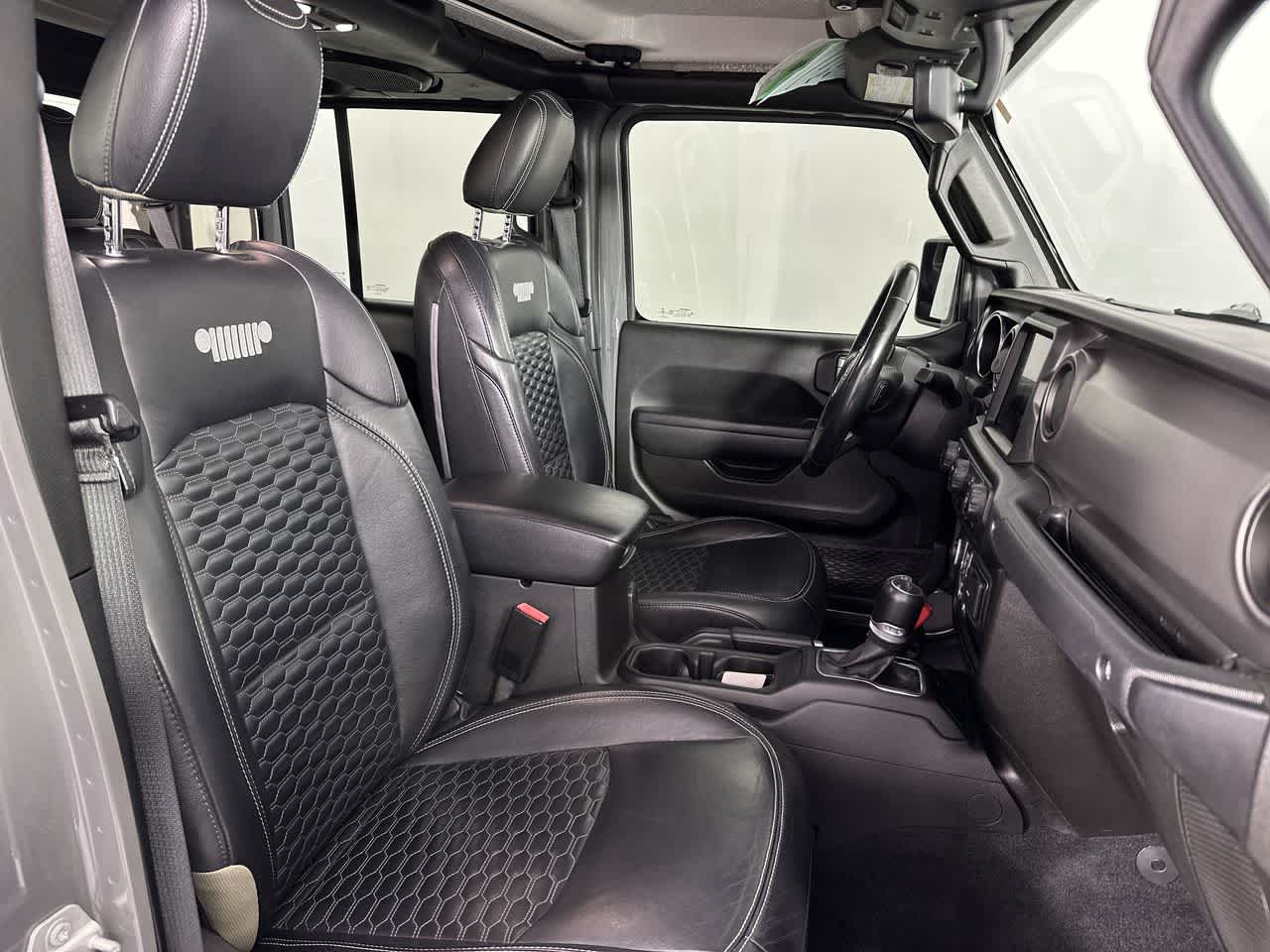 2022 Jeep Gladiator Sport S