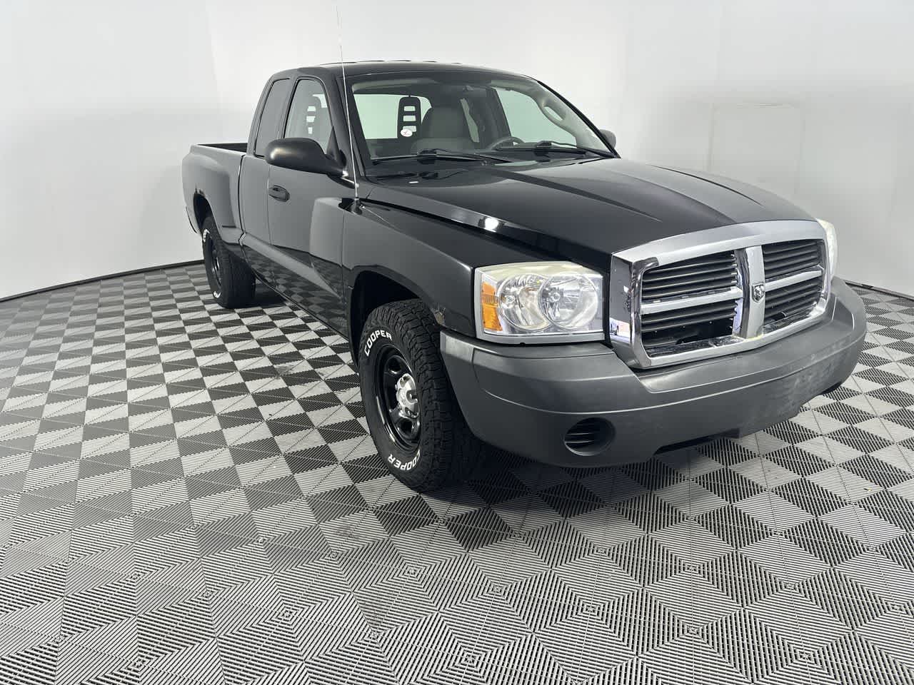 2005 Dodge Dakota ST
