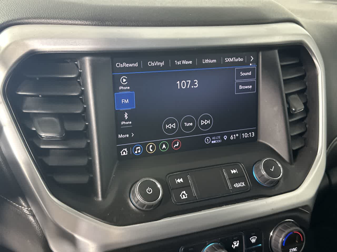 2023 GMC Acadia SLT