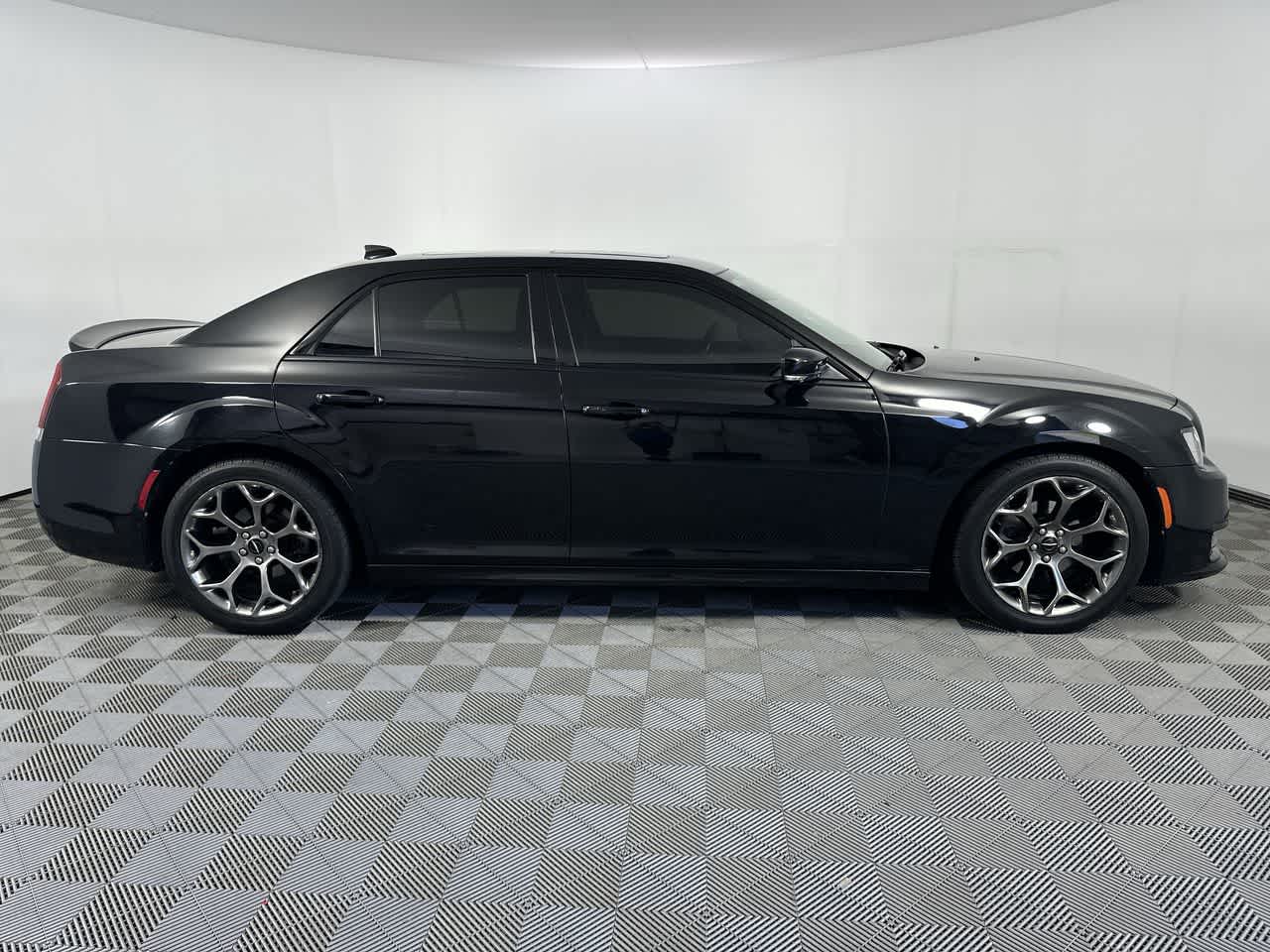 2018 Chrysler 300 300S