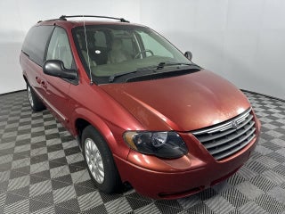 2005 Chrysler Town &amp; Country Touring