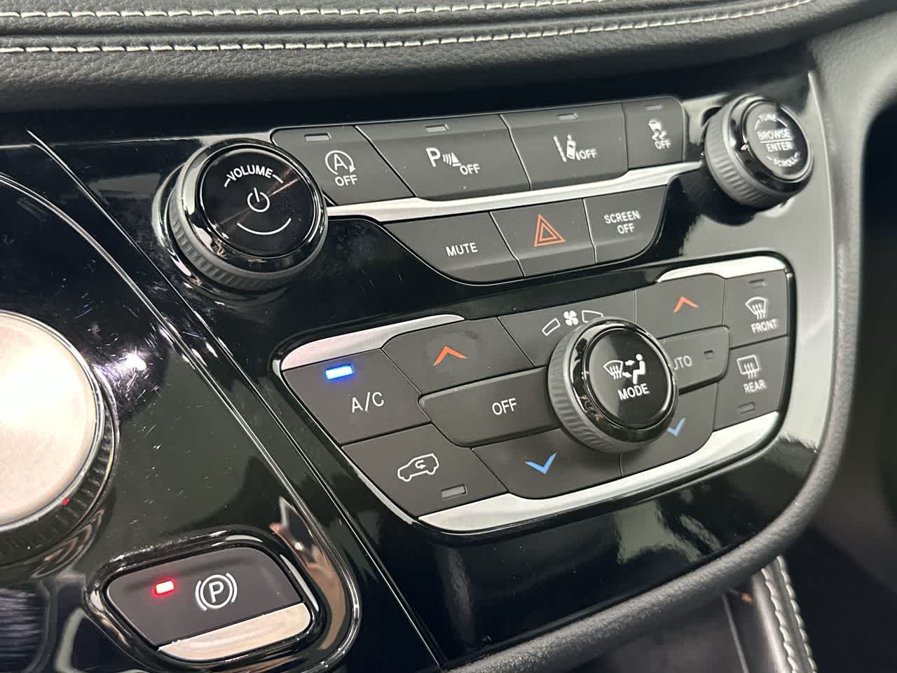 2025 Chrysler Pacifica Limited