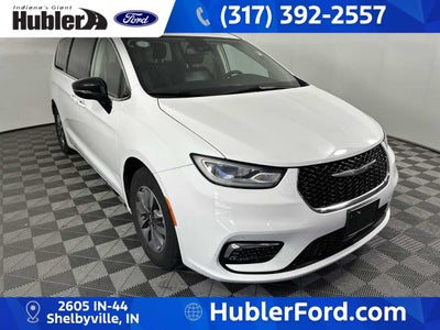 2024 Chrysler Pacifica Hybrid Select