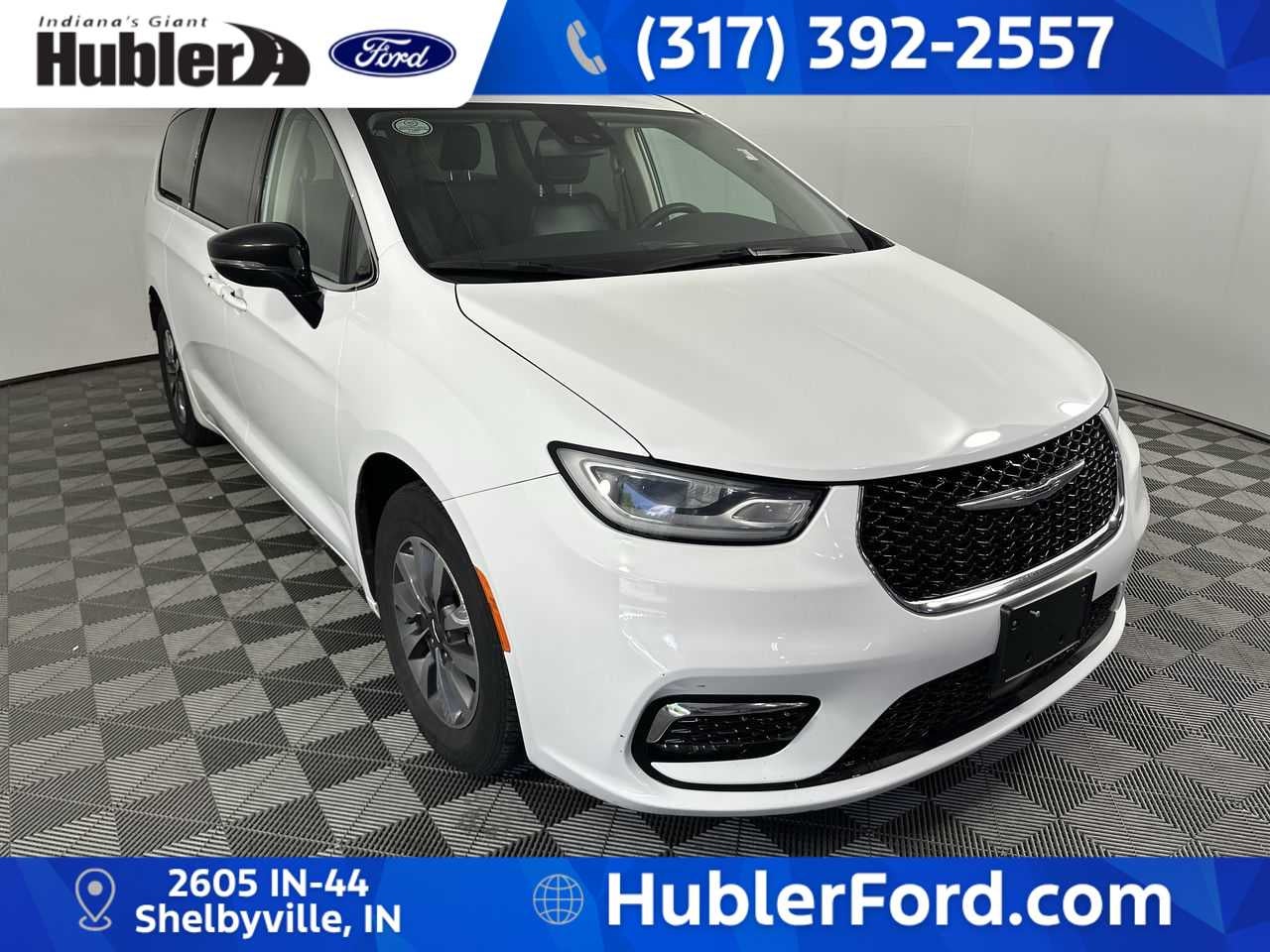 2024 Chrysler Pacifica Hybrid Select