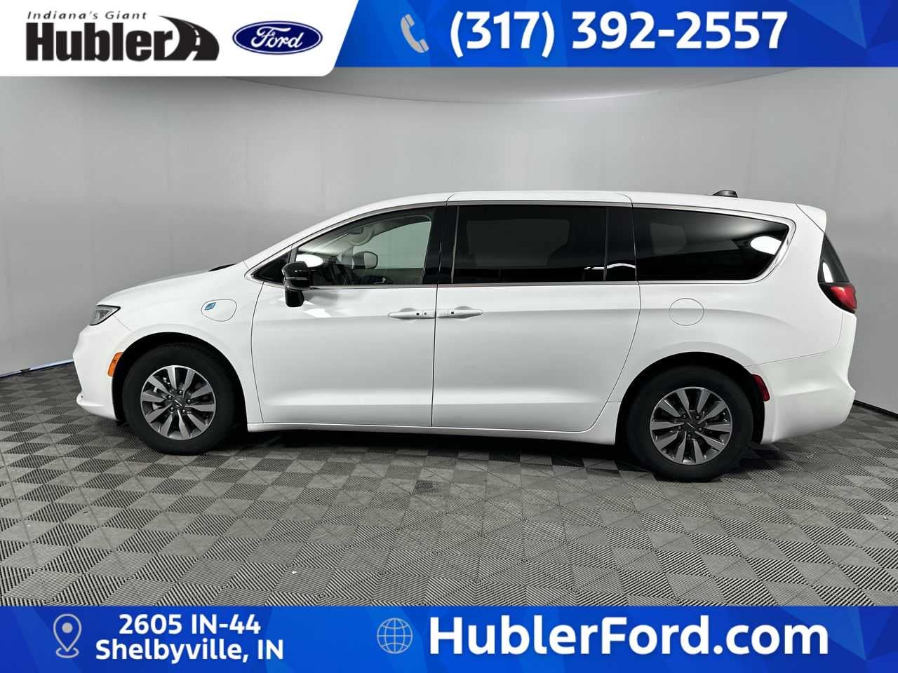 2024 Chrysler Pacifica Hybrid Select