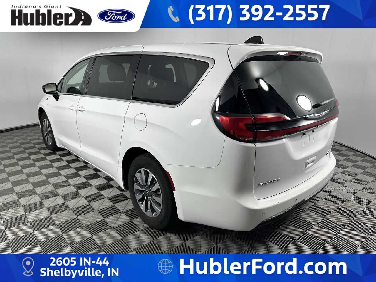 2024 Chrysler Pacifica Hybrid Select
