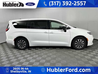 2024 Chrysler Pacifica Hybrid Select