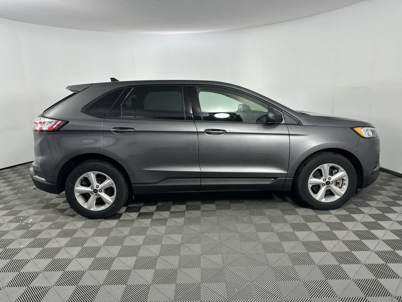 2023 Ford Edge SE