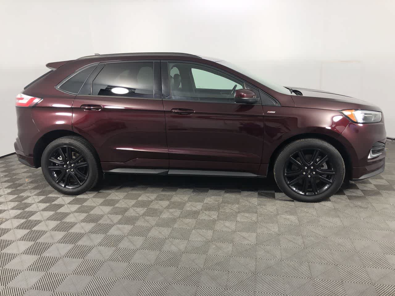 2022 Ford Edge ST-Line