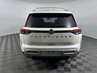 2022 Nissan Pathfinder SL