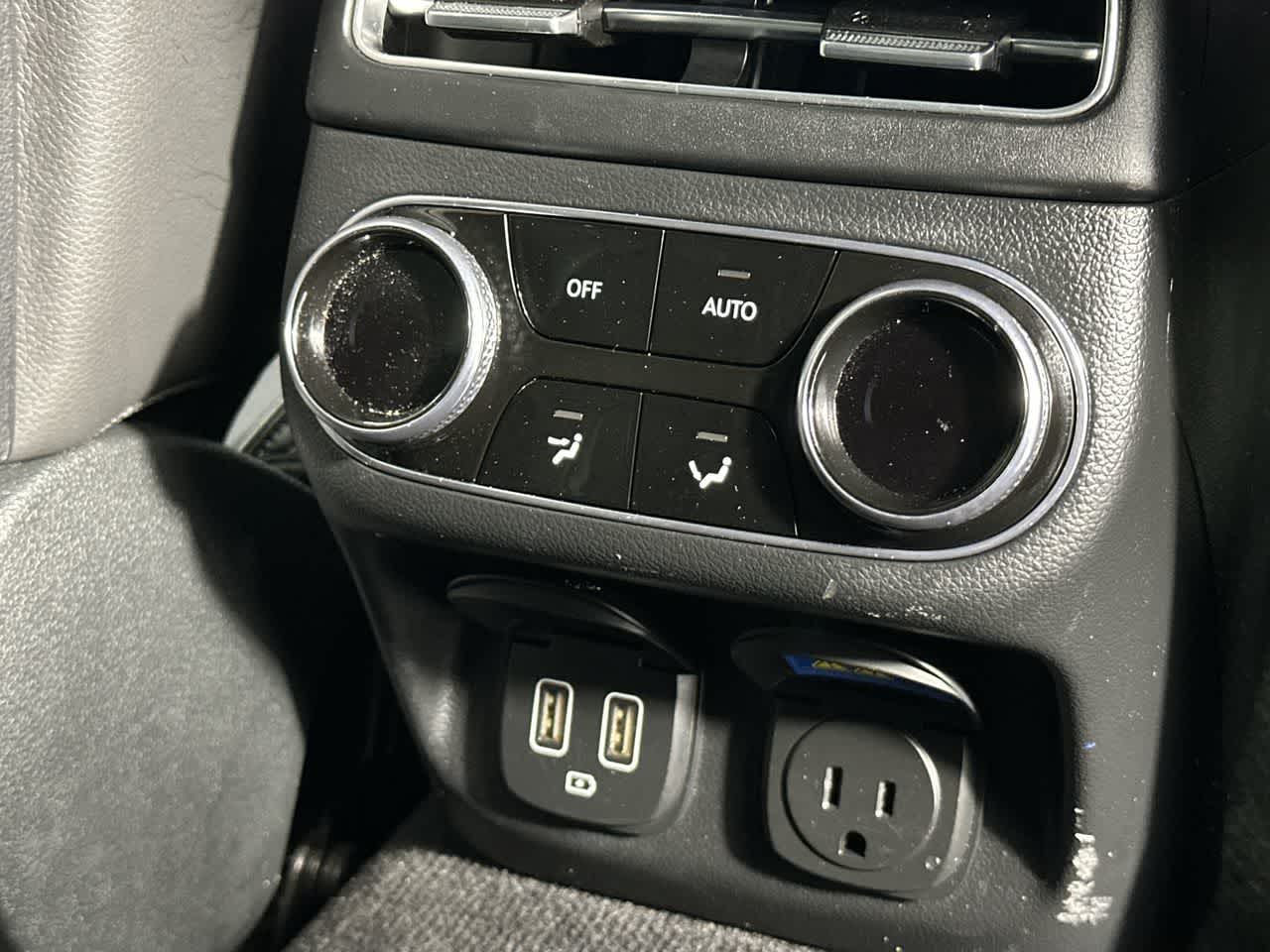 2023 Genesis GV70 2.5T